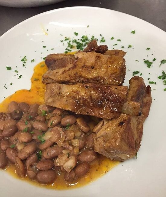 costine di maiale in umido con fagioli 1