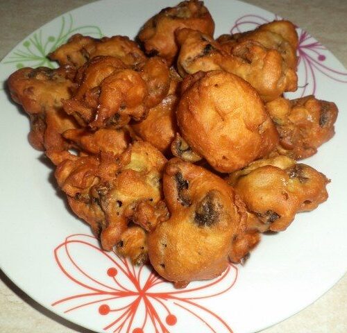 Funghi champignon freschi pastellati e fritti