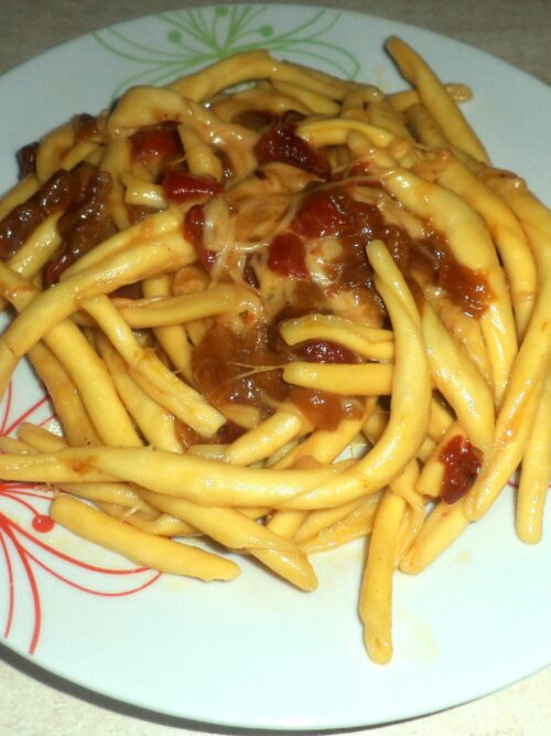 Fusilli con peperoni e provola