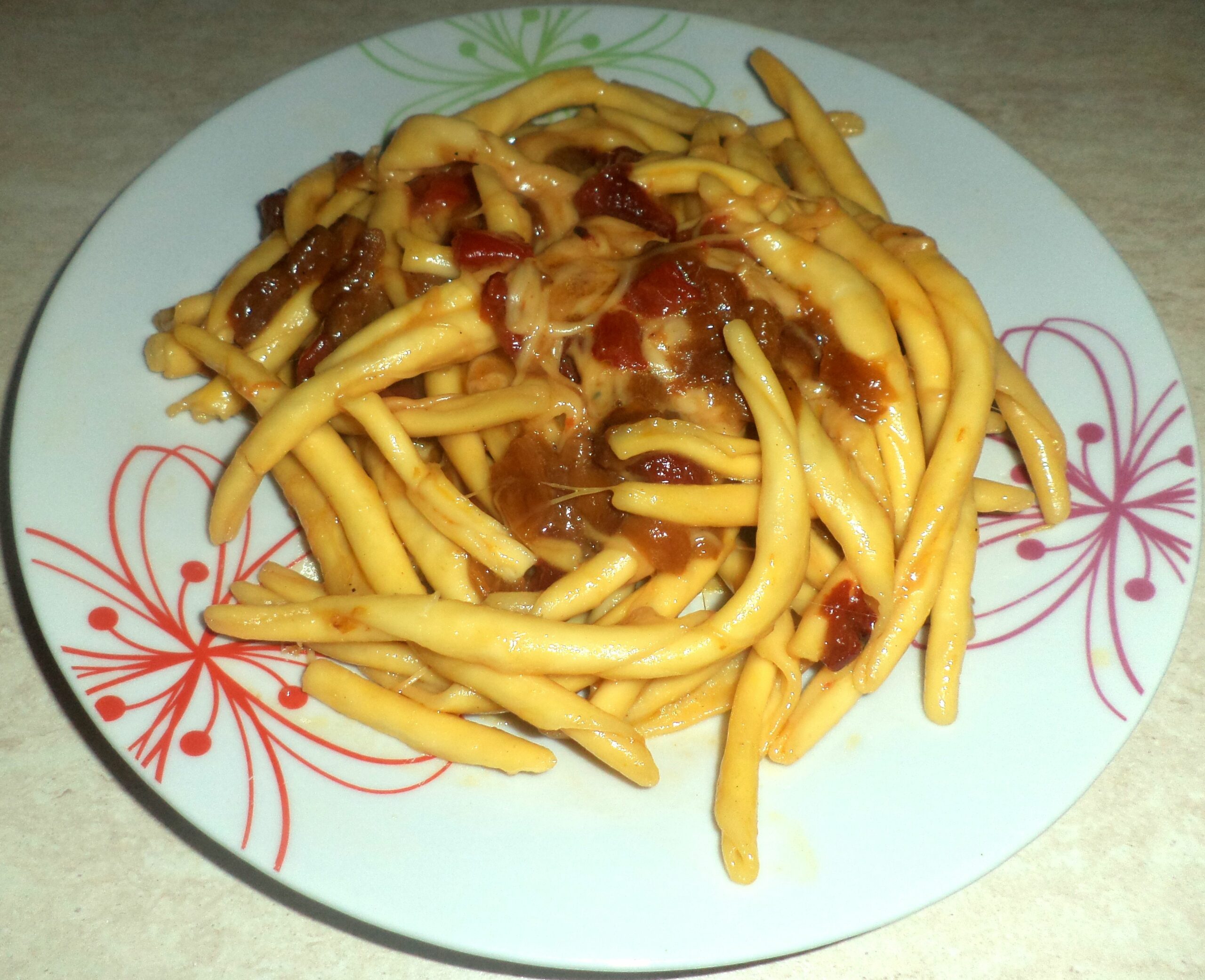 Fusilli con peperoni e provola