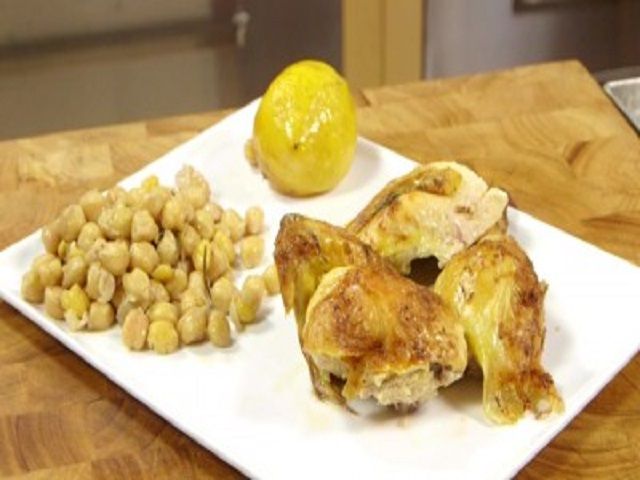 Pollo arrosto ripieno di ceci 1