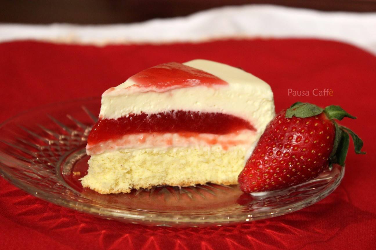 Torta bavarese cioccolato bianco e fragole 4 F