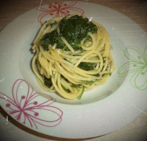 Pasta con spinaci freschi saltati col burro