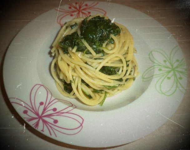 Pasta con spinaci freschi saltati col burro