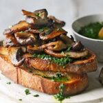 bruschetta con funghi trifolati