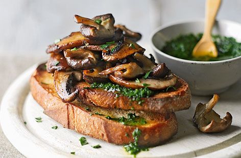 bruschetta con funghi trifolati