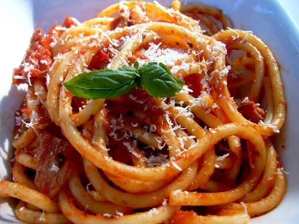 bucatini all'amatriciana