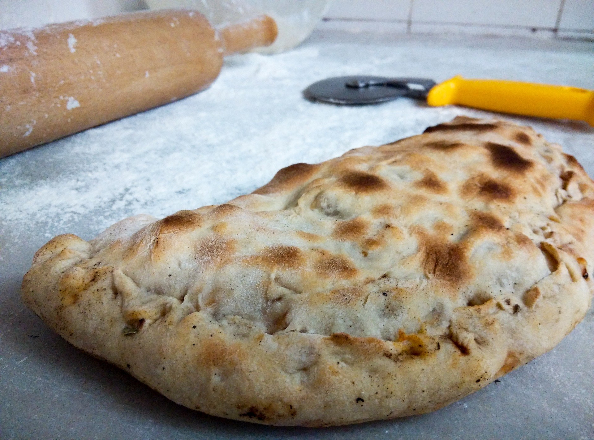 calzone salame