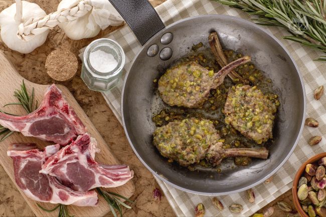 costolette di agnello in crosta di pistacchi