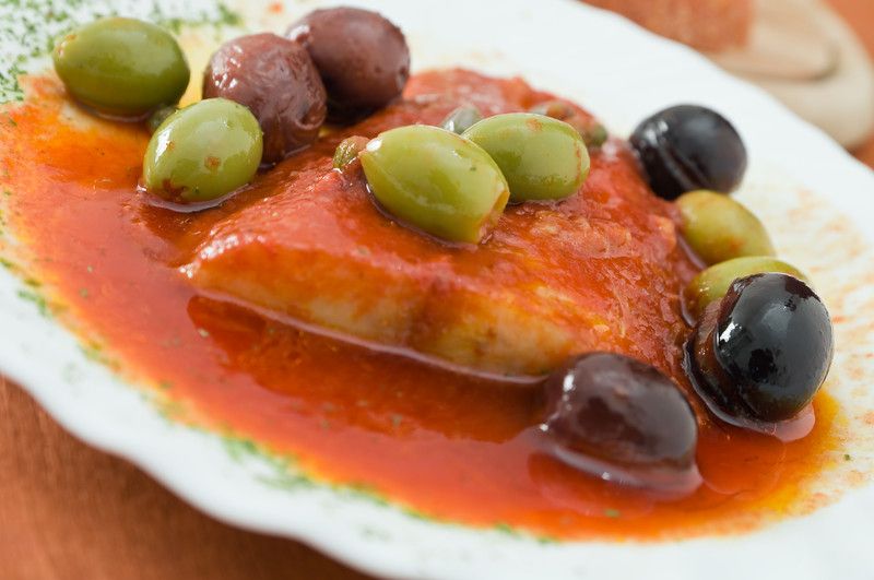 filetti di merluzzo con pomodoro e olive