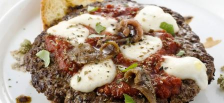 hamburger alla pizzaiola con acciughe