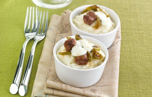 nidi di cavolfiore con salsiccia e friarelli