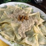 pansotti di magro alla ligure con salsa di noci preparazione 725x545 1