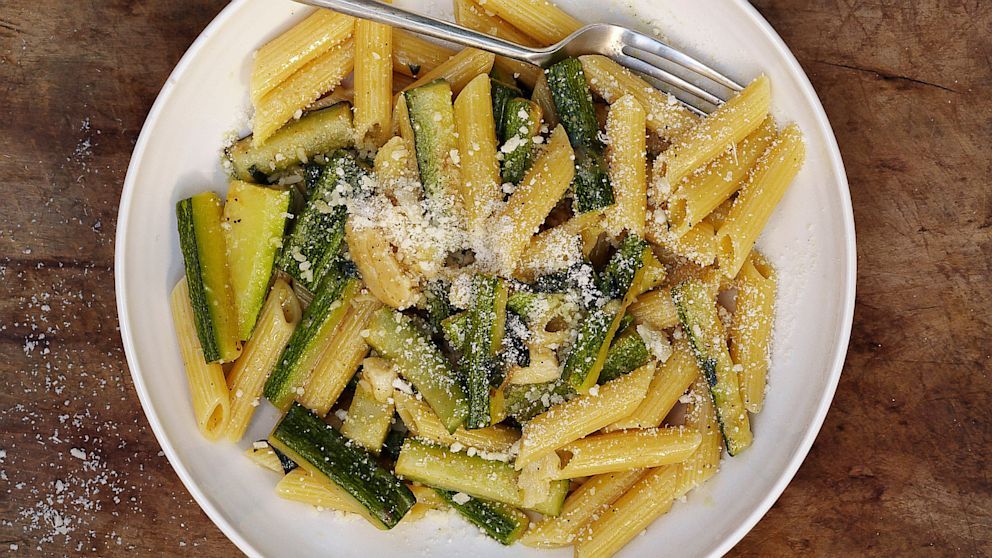 penne zucchine e menta