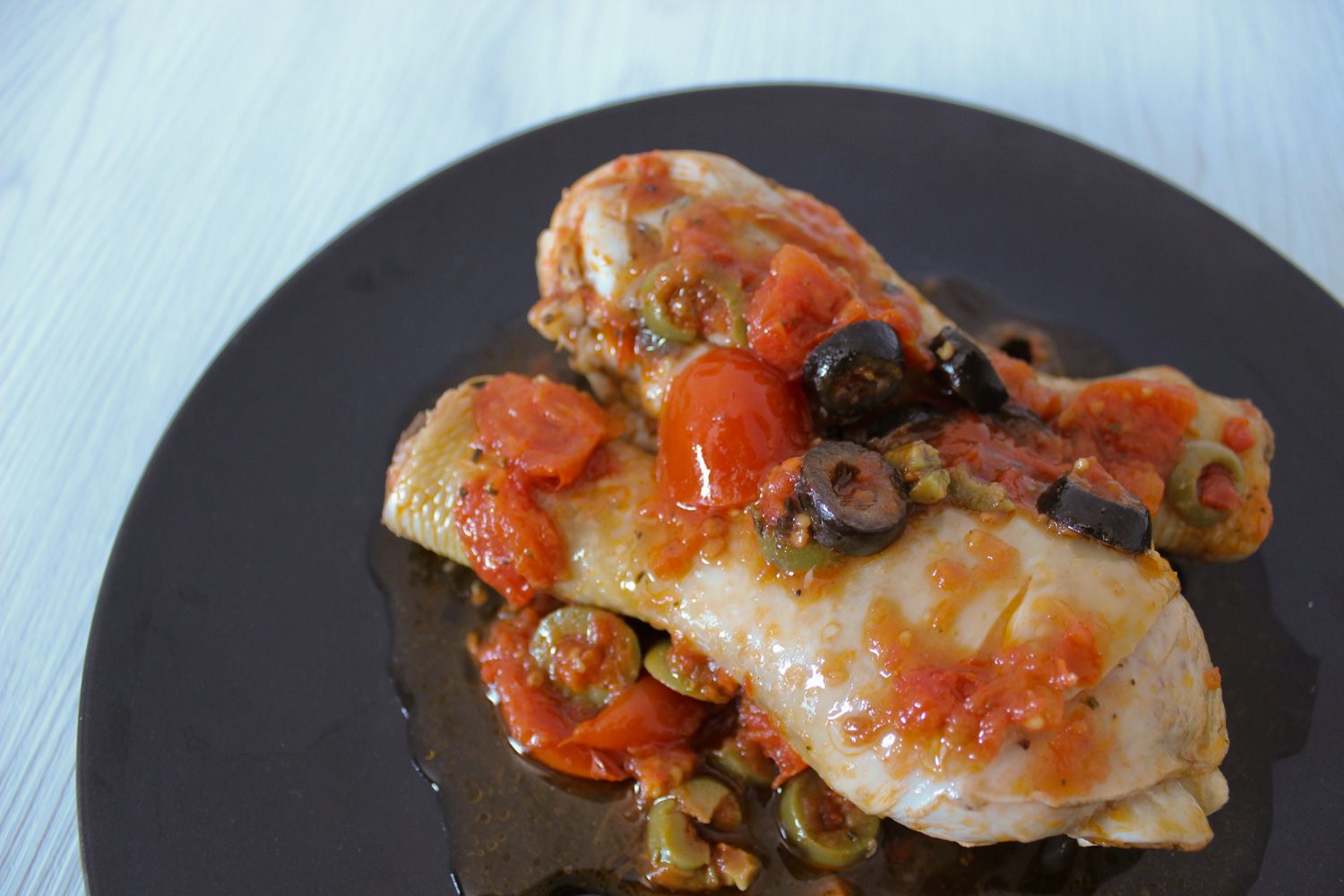 pollo con pomodori e olive