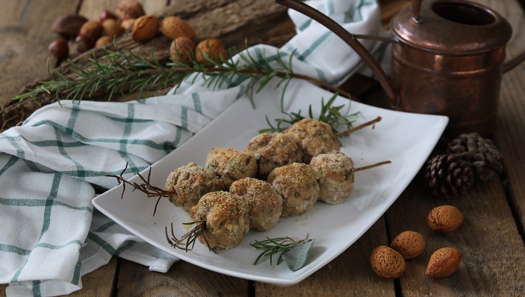 polpette di maiale con mandorle