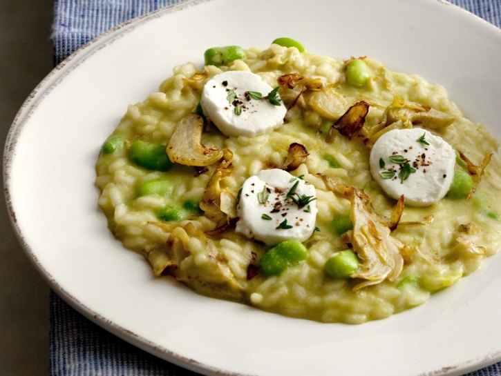 risotto con fave carciofi e caprino