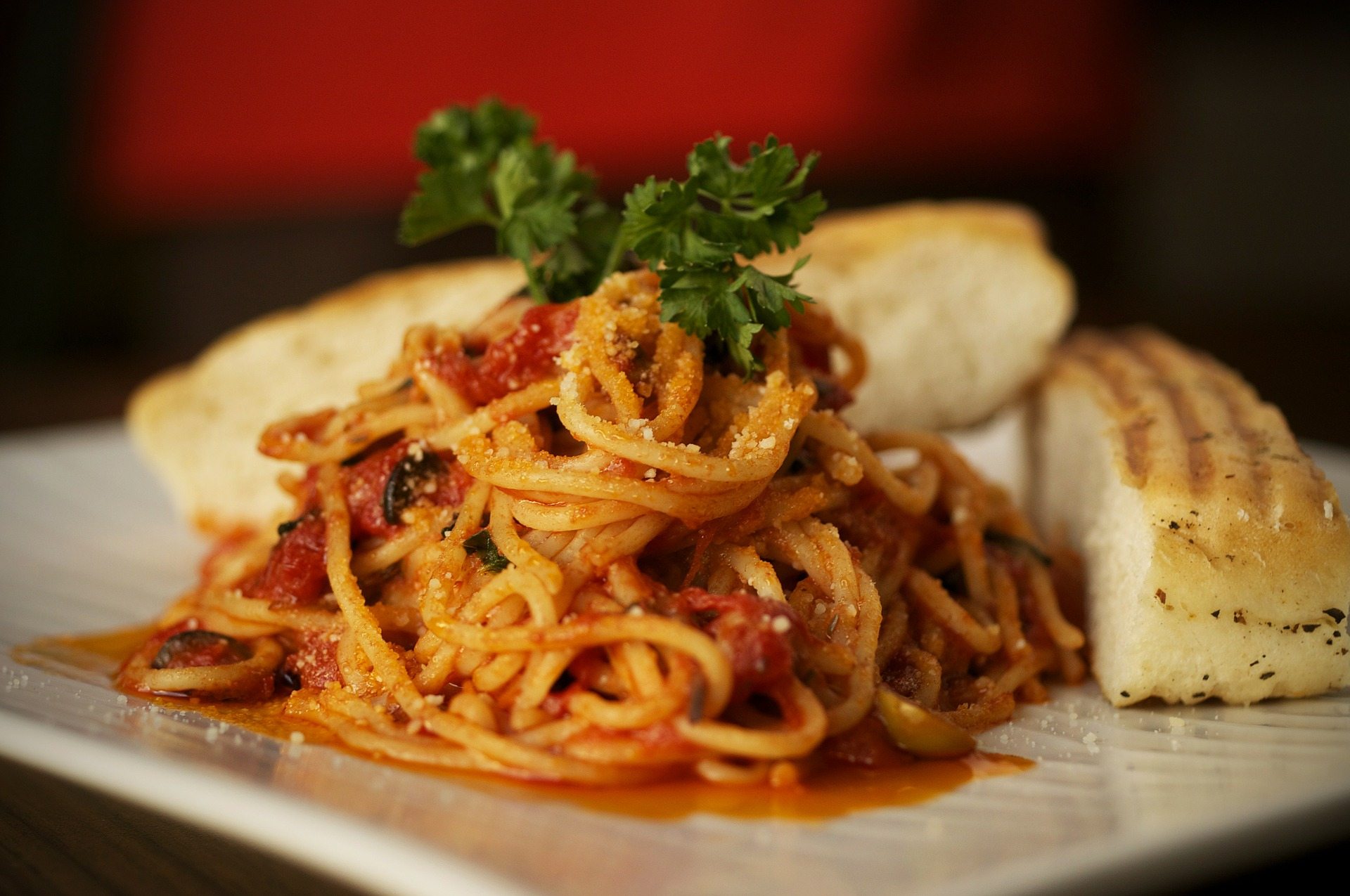 spaghetti olive