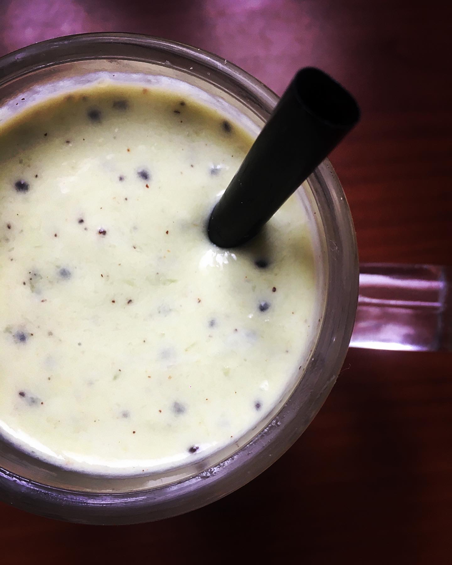 Smoothie proteico drenante: banana, kiwi e yogurt