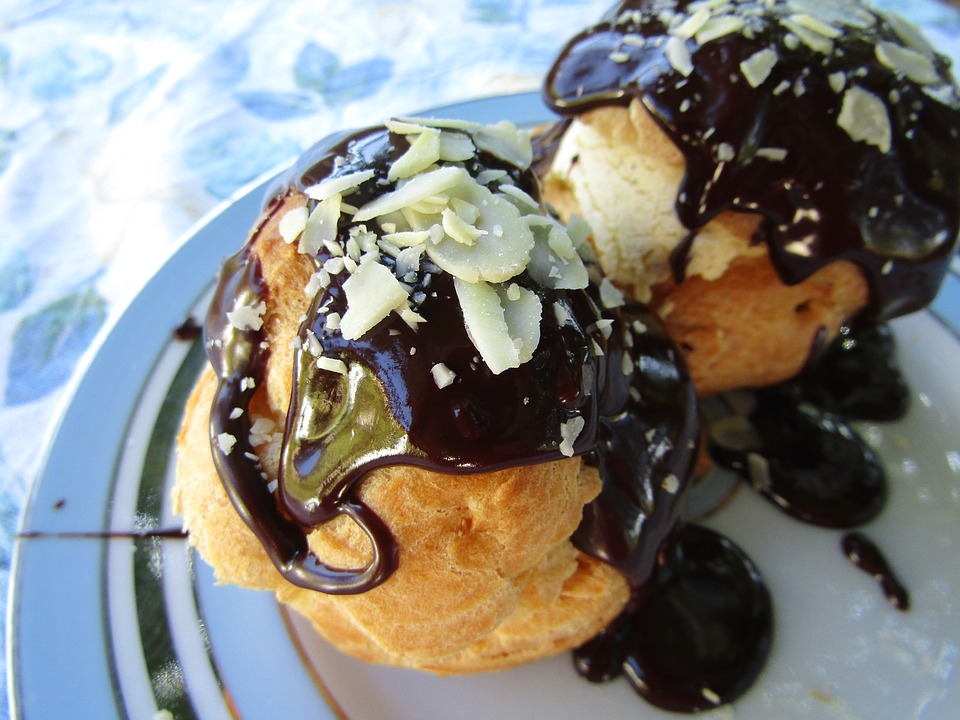 profiteroles al cioccolato