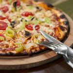 Pizza bruciata fa male? Cosa sapere sul bruciato della pizza del forno a legna o elettrico