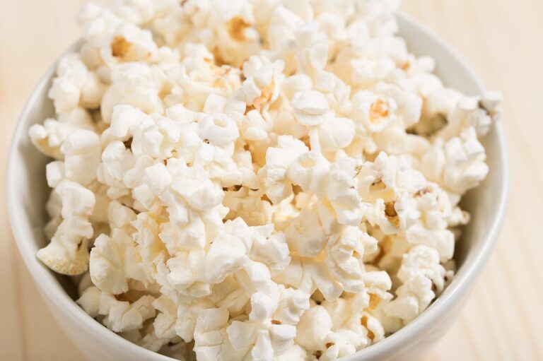 I popcorn fanno ingrassare e fanno male? Calorie per 100 g