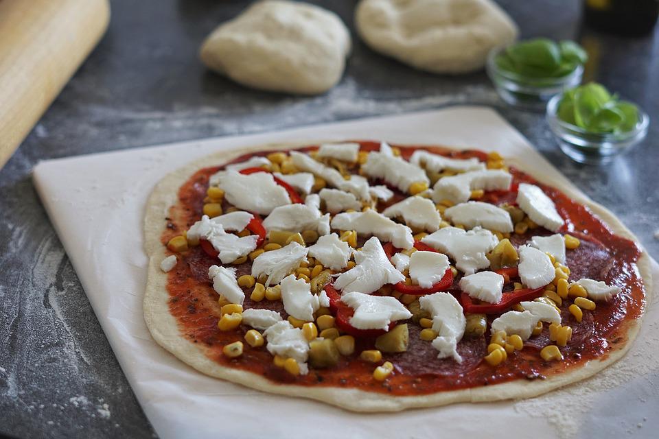 Navaris Pietra Refrattaria per Pizza XL e Ricettario - Cuocere nel Forno  Pane Pizze Focaccia - Teglia Rettangolare 38x30cm Cordierite - Cottura 800°  : : Casa e cucina