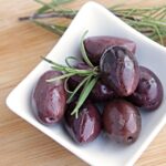 Steroli vegetali: fanno male? Cosa sono, come combattono il colesterolo e controindicazioni