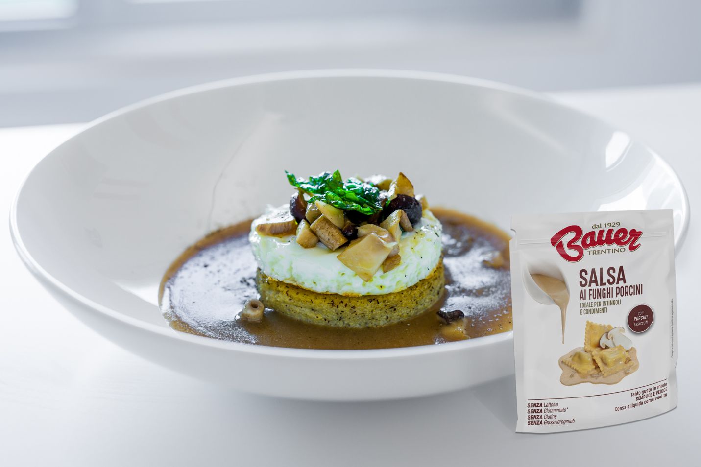 Polenta con uovo all occhio di bue e Salsa ai Funghi Porcini Bauer