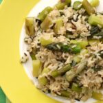 Risotto agli asparagi saporito e cremoso: ricetta e varianti