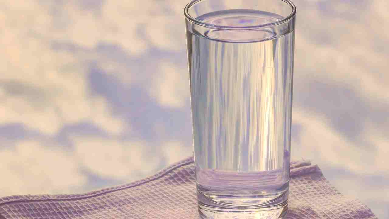 bere acqua per gestire l indice glicemico